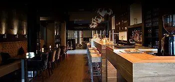 Anna's Restaurant & Hotel